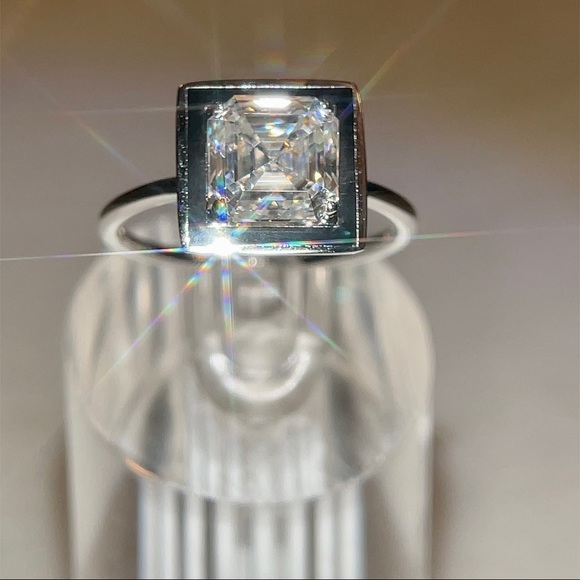 🦋My Fave🦋 2.5ct Asscher & Black Enamel Moissanite Ring - Picture 7 of 9